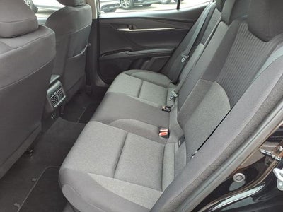 2025 Toyota Camry LE (SE)