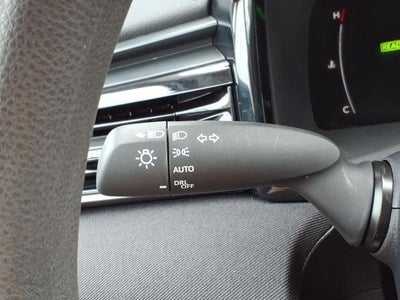 2025 Toyota Camry LE (SE)