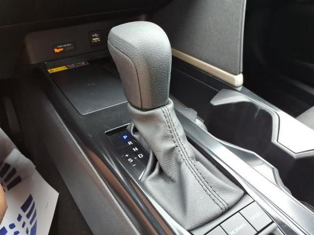 2025 Toyota Camry LE (SE)