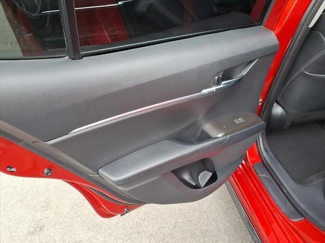 2023 Toyota Camry SE Auto (SE)