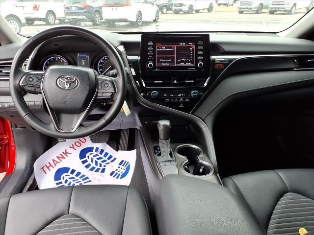 2023 Toyota Camry SE Auto (SE)