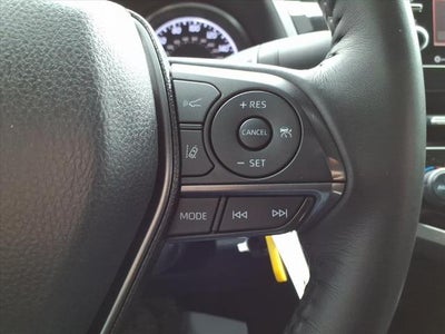 2023 Toyota Camry SE Auto (SE)