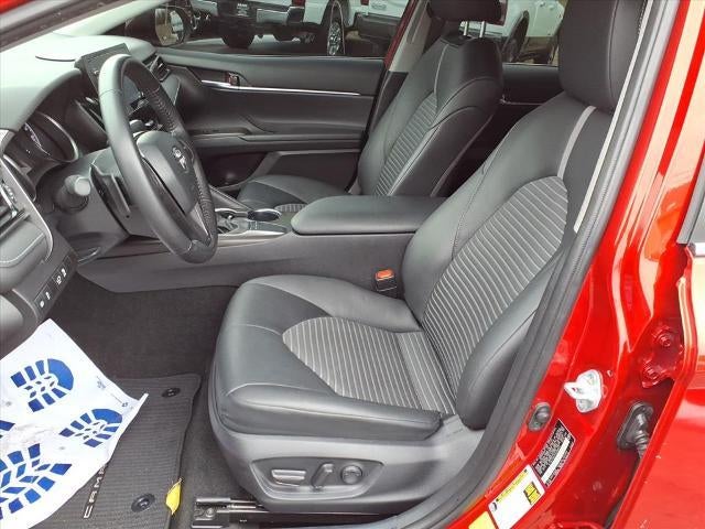 2023 Toyota Camry SE Auto (SE)