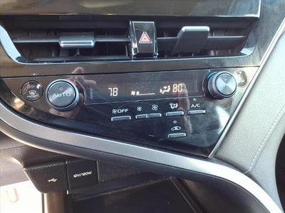 2024 Toyota Camry SE Auto (SE)