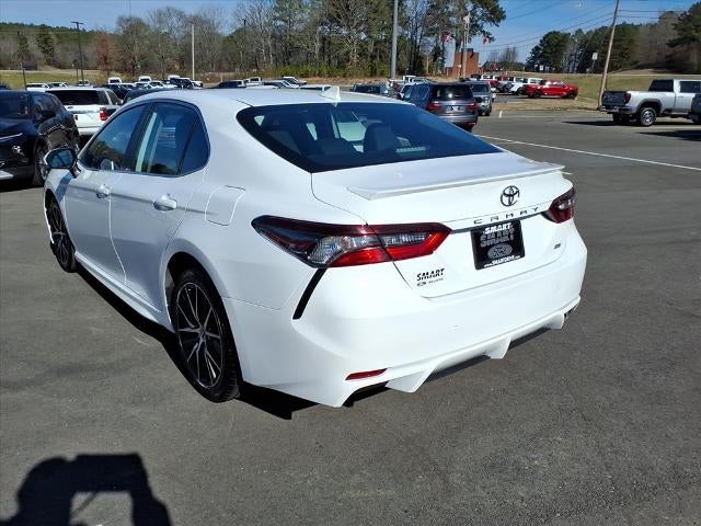 2024 Toyota Camry SE Auto (SE)