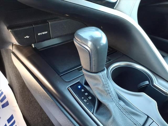 2024 Toyota Camry SE Auto (SE)