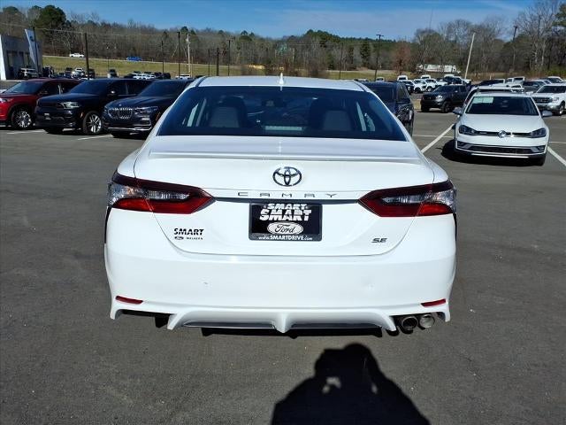 2024 Toyota Camry SE Auto (SE)