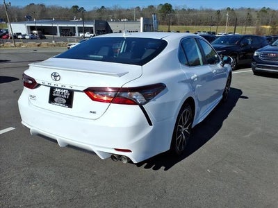 2024 Toyota Camry SE Auto (SE)