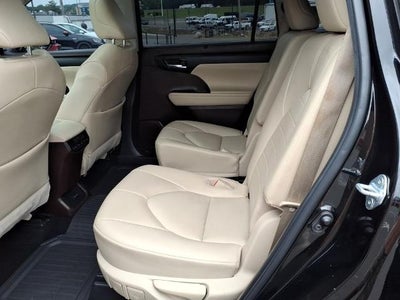 2022 Toyota Highlander XLE AWD (Natl)