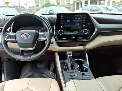 2022 Toyota Highlander XLE AWD (Natl)