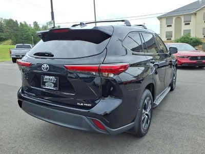 2022 Toyota Highlander XLE AWD (Natl)