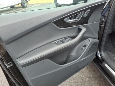 2023 Audi Q7 Premium Plus 45 TFSI quattro