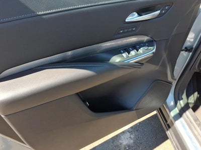 2025 Cadillac XT4 FWD 4dr Premium Luxury