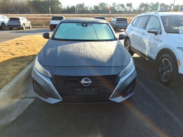 2024 Nissan Altima 2.5 SV Sedan