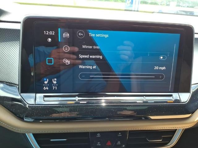 2024 Volkswagen Atlas Cross Sport 2.0T SEL R-Line 4MOTION