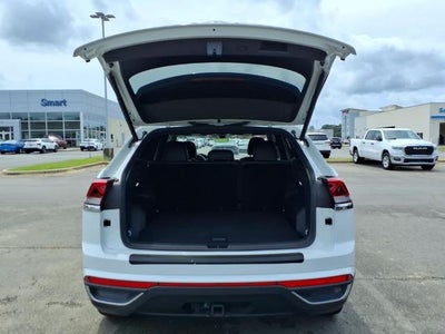 2025 Volkswagen Atlas Cross Sport 2.0T SE w/Technology 4MOTION