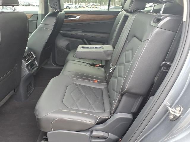 2025 Volkswagen Atlas 2.0T SE w/Technology 4MOTION