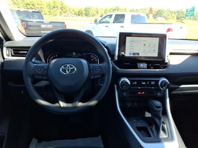 2025 Toyota RAV4 XLE FWD (GS)