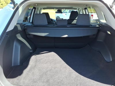 2025 Toyota RAV4 XLE FWD (GS)