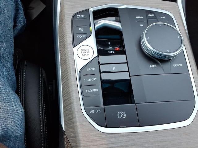 2025 BMW 330i Sedan