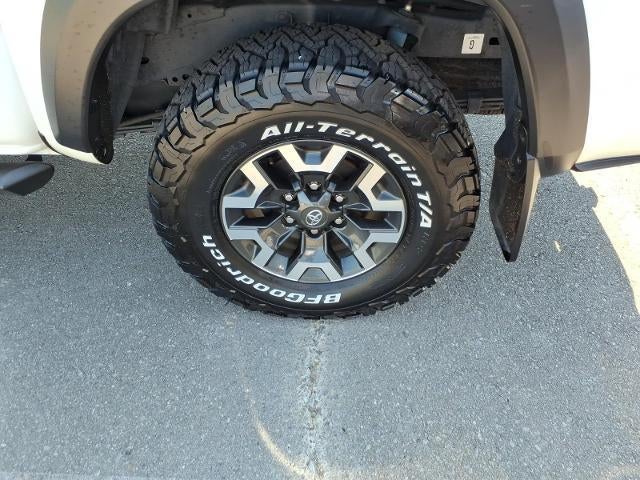 2023 Toyota Tacoma 4WD 4WD TRD Off Road Double Cab 5' Bed V6 AT (Natl)
