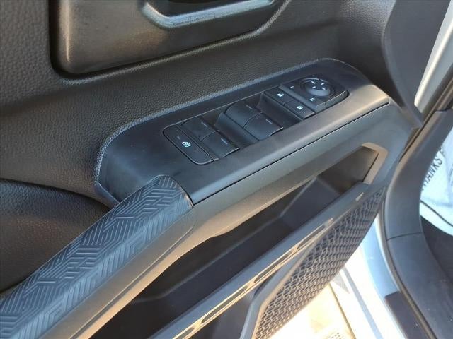 2025 Toyota Tacoma 4WD 4WD SR Double Cab 5' Bed AT (GS)