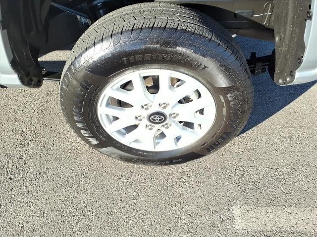 2025 Toyota Tacoma 4WD 4WD SR Double Cab 5' Bed AT (GS)