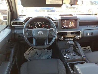 2025 Toyota Tacoma 4WD 4WD SR Double Cab 5' Bed AT (GS)
