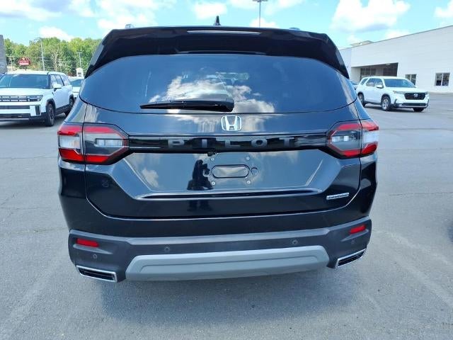 2023 Honda Pilot Touring 2WD