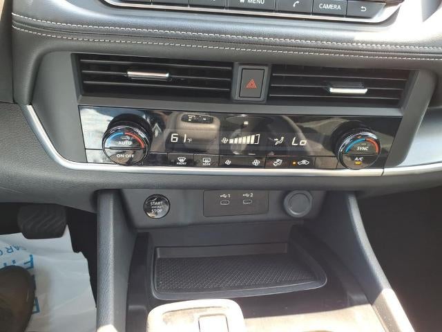 2025 Nissan Rogue FWD SV