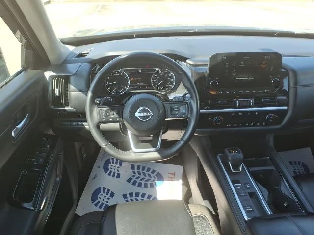 2025 Nissan Pathfinder SL 2WD