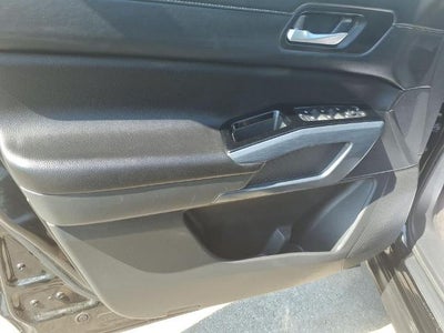 2025 Nissan Pathfinder SL 2WD