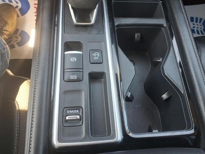 2025 Nissan Pathfinder SL 2WD