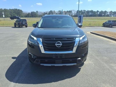 2025 Nissan Pathfinder SL 2WD
