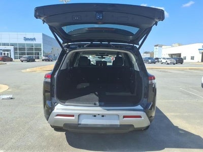 2025 Nissan Pathfinder SL 2WD