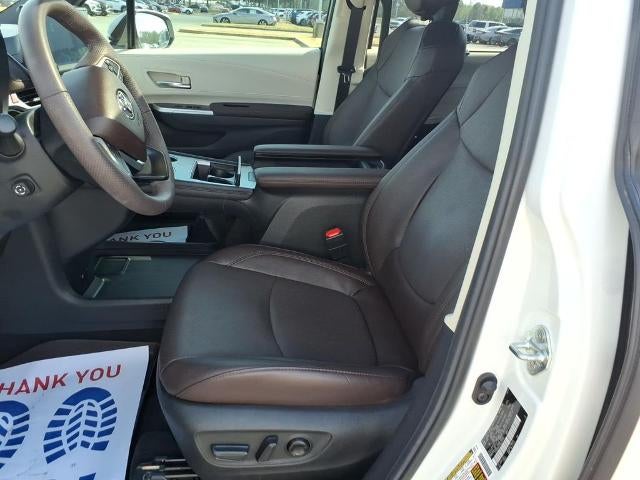 2024 Toyota Sienna Platinum FWD 7-Passenger (Natl)