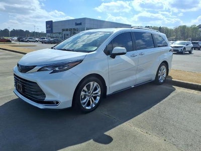 2024 Toyota Sienna Platinum FWD 7-Passenger (Natl)