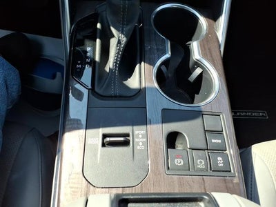 2023 Toyota Highlander Platinum FWD (Natl)