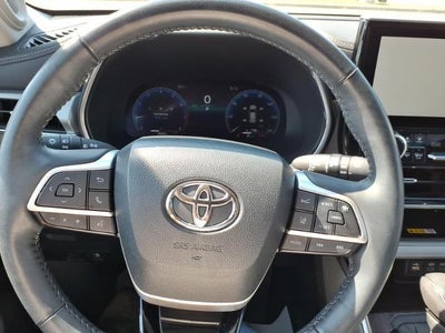 2023 Toyota Highlander Platinum FWD (Natl)