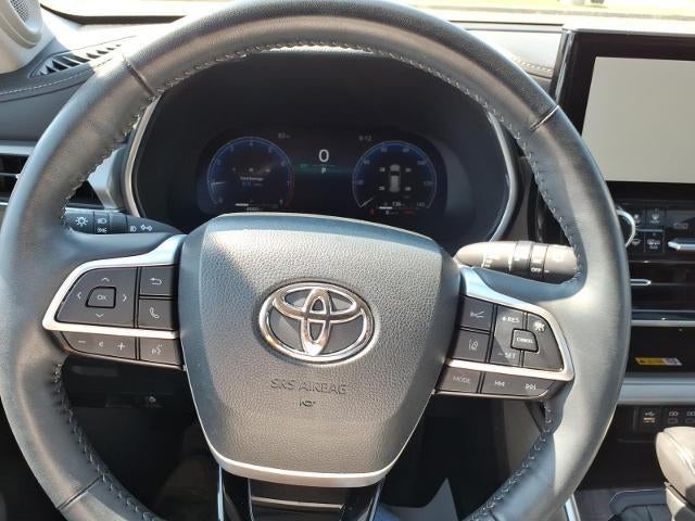 2023 Toyota Highlander Platinum FWD (Natl)