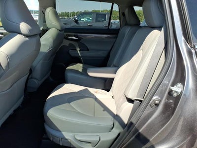 2023 Toyota Highlander Platinum FWD (Natl)