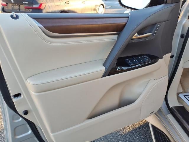 2016 Lexus LX 570 4WD 4dr