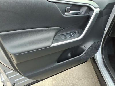 2023 Toyota RAV4 Hybrid SE AWD (Natl)