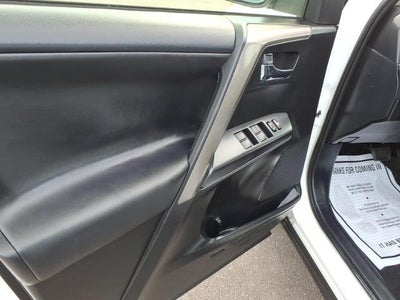 2018 Toyota RAV4 XLE FWD (GS)