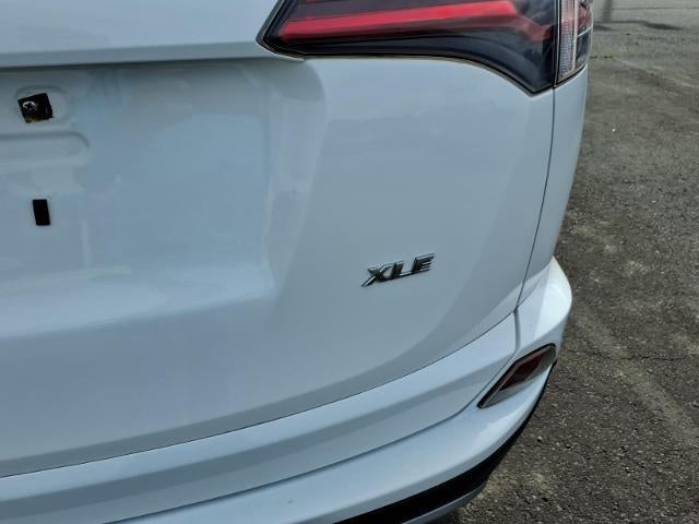 2018 Toyota RAV4 XLE FWD (GS)