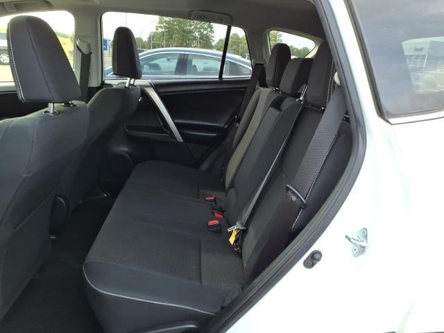 2018 Toyota RAV4 XLE FWD (GS)
