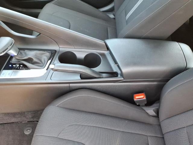 2025 Hyundai ELANTRA SE IVT