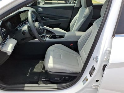 2025 Hyundai ELANTRA Limited IVT