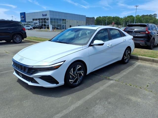 2025 Hyundai ELANTRA Limited IVT
