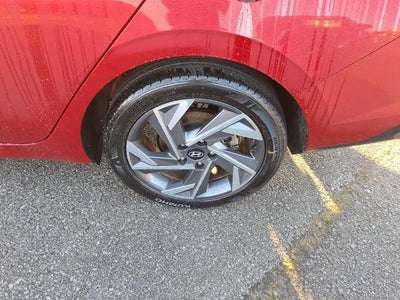 2025 Hyundai ELANTRA SEL Convenience IVT